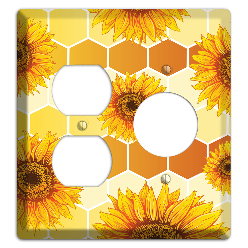 Honeycomb Solstice Duplex / Receptacle Wallplate