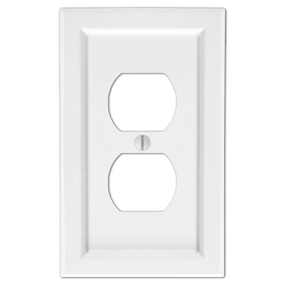 Shaker White Wood 1 Duplex Outlet Wallplate:Wallplatesonline.com
