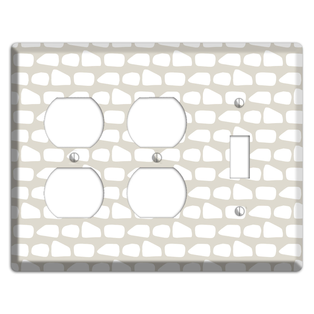 Simple Scandanavian Style Q 2 Duplex / Toggle Wallplate