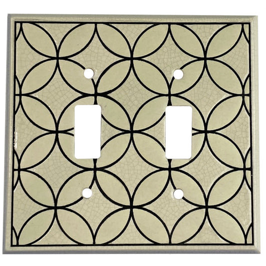 Lattice - White Single Covers Plates 2 Toggle Wallplate