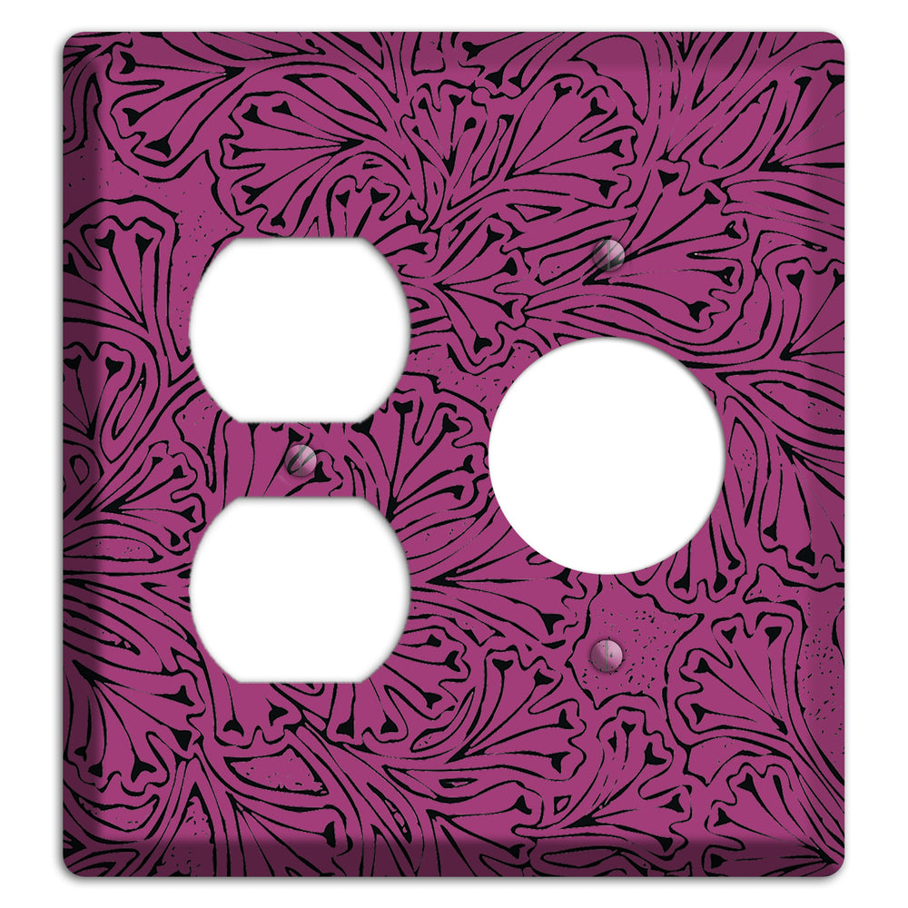 Deco Plum Interlocking Floral Duplex / Receptacle Wallplate