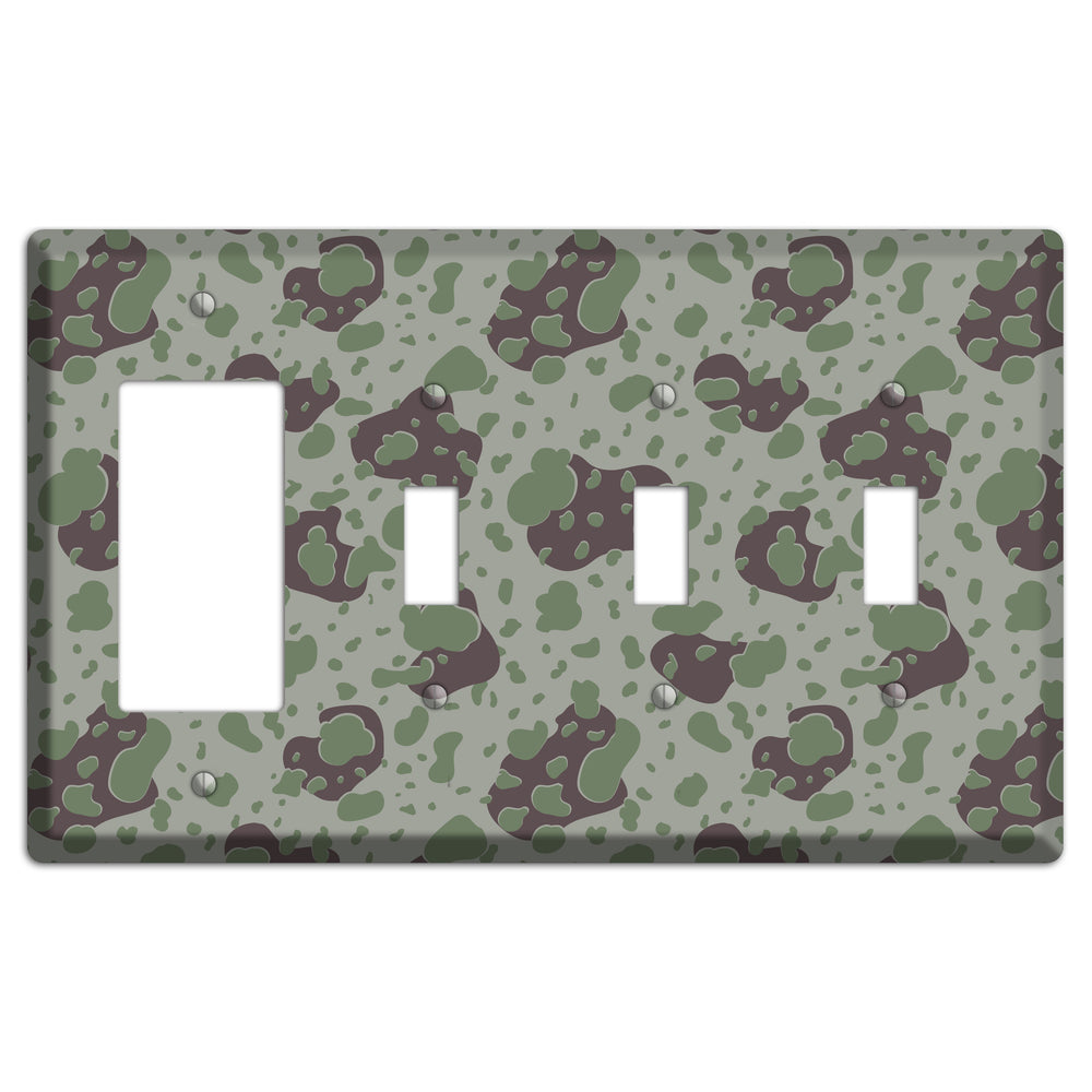 Maclaren Camo Rocker / 3 Toggle Wallplate