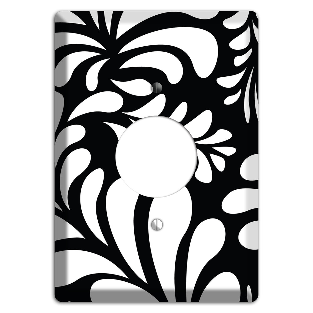 Black with White Herati Single Receptacle Wallplate